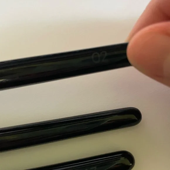 Wayne Goss Assorted Brush Set - Black Handles - Picture 9 of 10